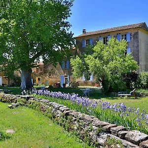 Domaine La Carraire Bed & Breakfast Lauris